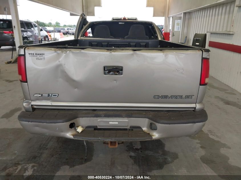 1GCCS19W318155956 2001 Chevrolet S-10 Ls