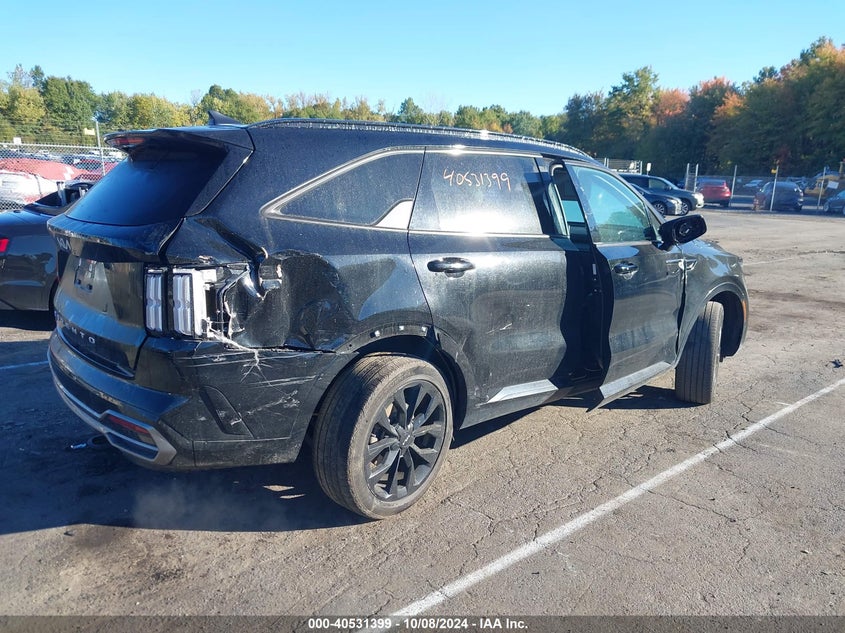 2022 KIA SORENTO(VIN: 5XYRKDLF6NG077773
