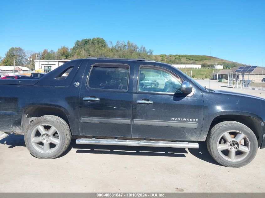 2013 Chevrolet Avalanche Lt VIN: 3GNTKFE77DG242731 Lot: 40531847