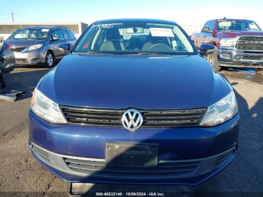 3VWDZ7AJ0BM074121 2011 Volkswagen Jetta 2.5L Se