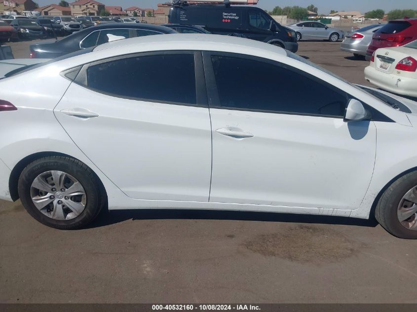 5NPDH4AE4GH685032 2016 Hyundai Elantra Se