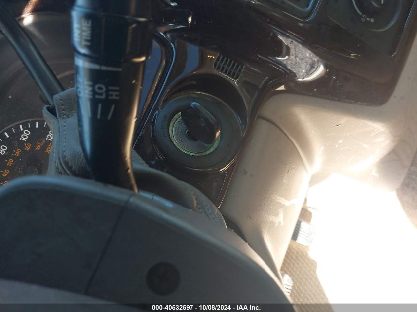 4T1BF18B3XU300715 1999 Toyota Avalon Xls