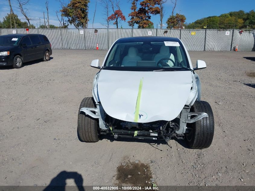 2024 Tesla Model Y Long Range Dual Motor All-Wheel Drive VIN: 7SAYGDEE3RA274687 Lot: 40532905