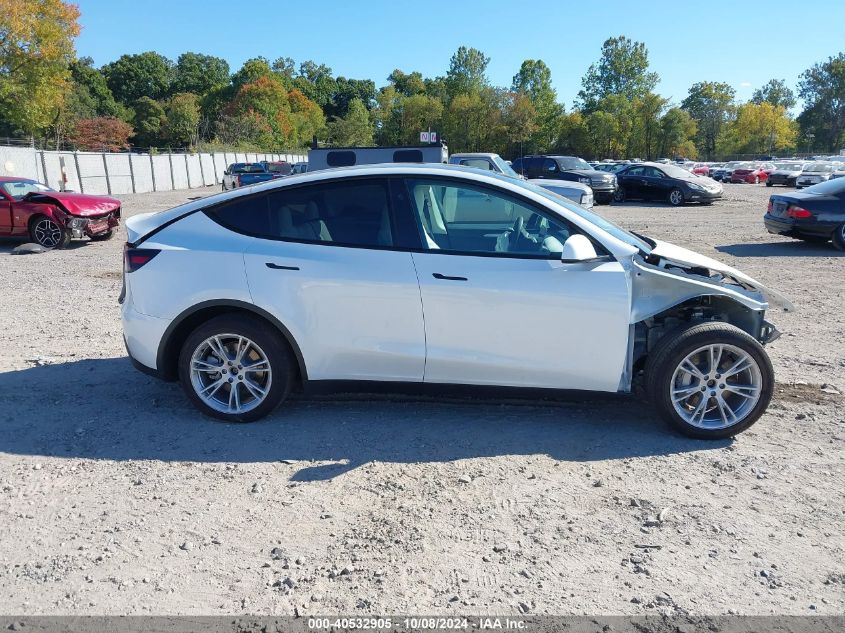 2024 Tesla Model Y Long Range Dual Motor All-Wheel Drive VIN: 7SAYGDEE3RA274687 Lot: 40532905