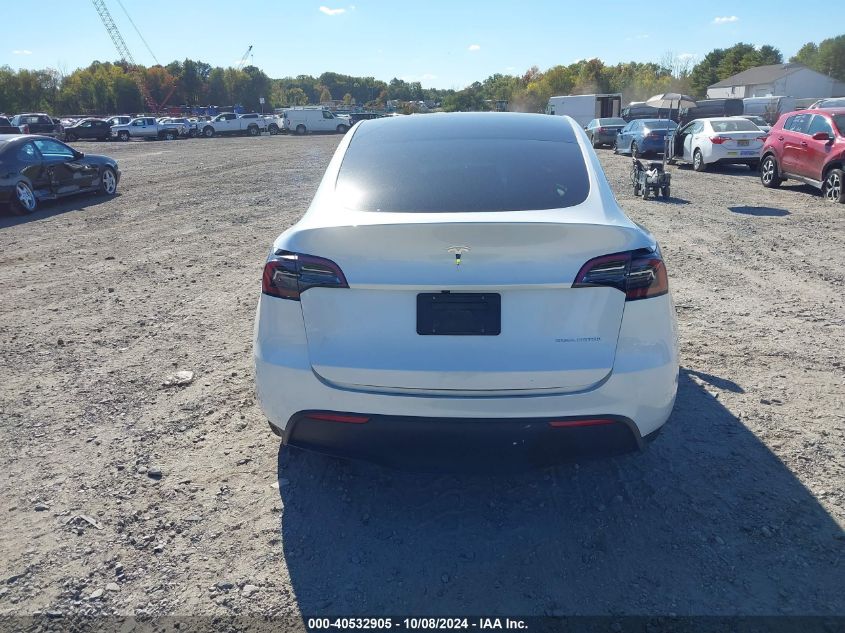 2024 Tesla Model Y Long Range Dual Motor All-Wheel Drive VIN: 7SAYGDEE3RA274687 Lot: 40532905