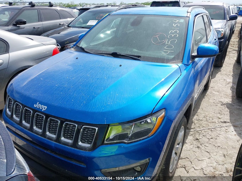 VIN 3C4NJCBB8JT266521 2018 JEEP COMPASS LATITUDE FWD