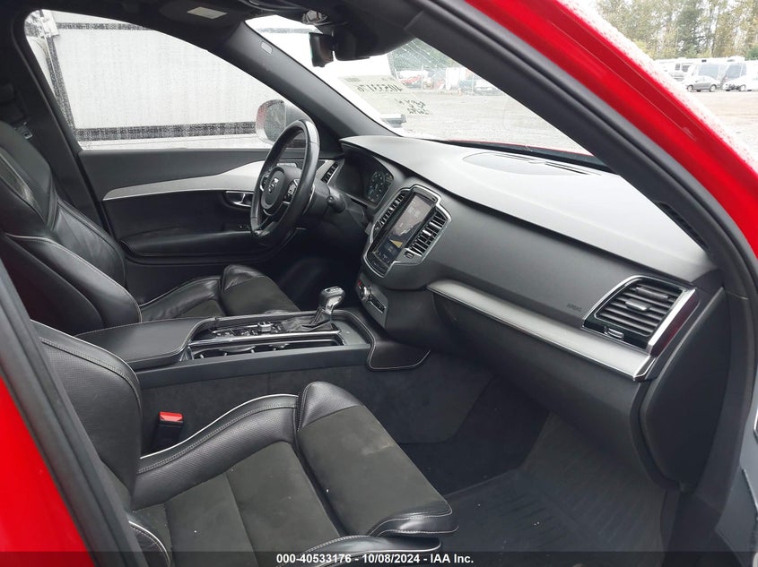 2016 VOLVO XC90 T6 R-DESIGN - YV4A22PM4G1070007