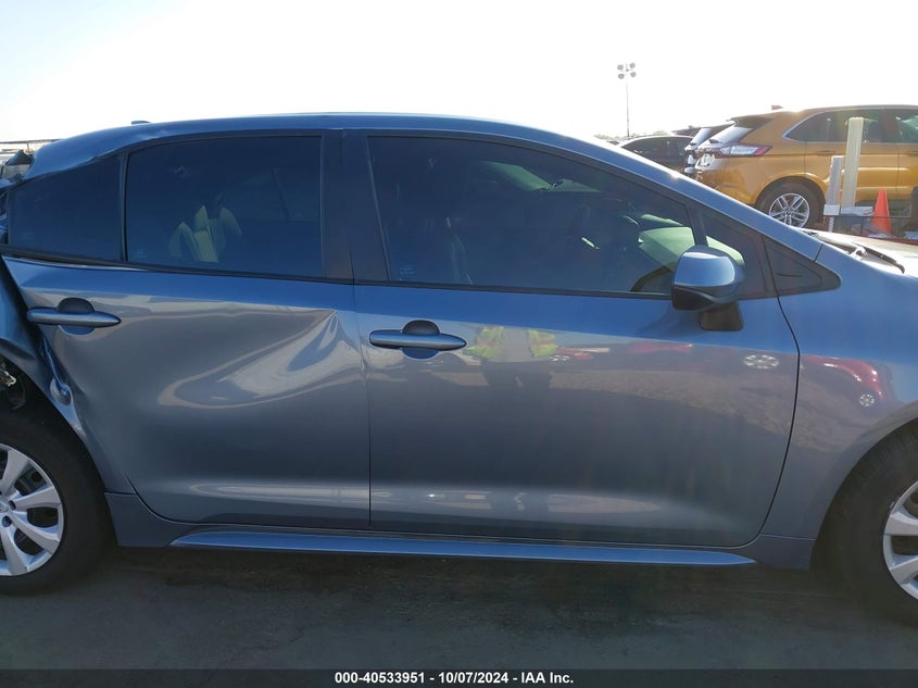 VIN 5YFEPMAEXNP317591 2022 TOYOTA COROLLA LE