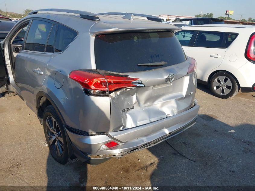 2T3WFREV3HW366852 2017 Toyota Rav4 Xle