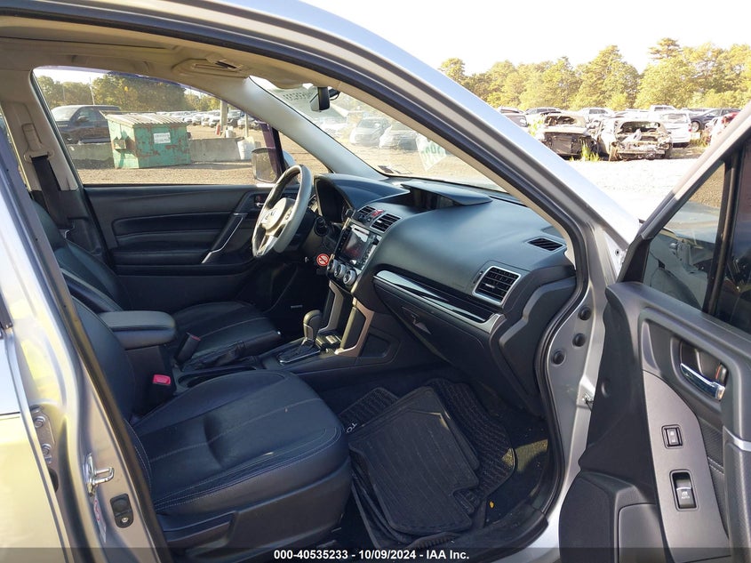 VIN JF2SJAWC6JH469059 2018 SUBARU FORESTER 2.5I TOURING