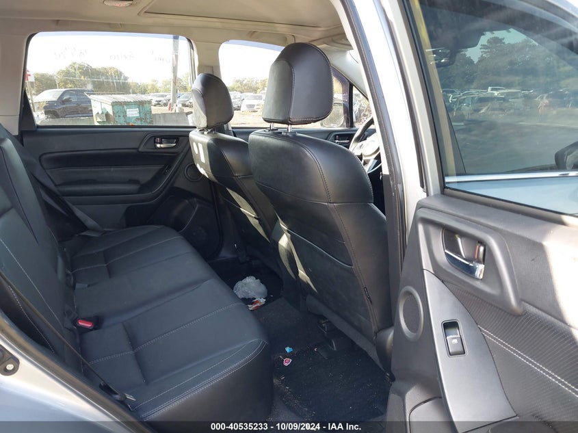 VIN JF2SJAWC6JH469059 2018 SUBARU FORESTER 2.5I TOURING