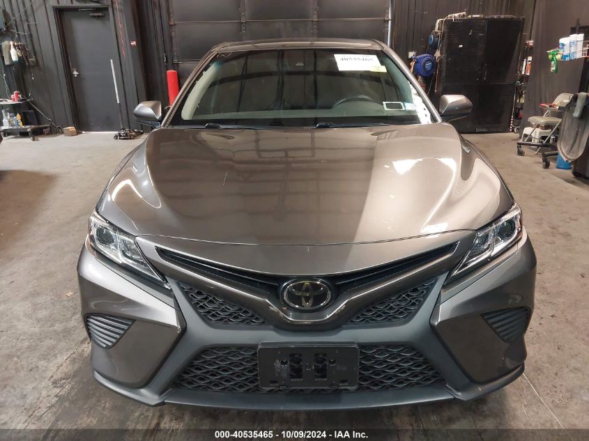 4T1B11HK0JU646212 2018 Toyota Camry Se