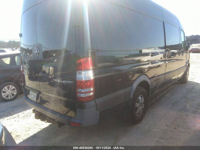 VIN WD4PE8CC1F5990940 2015 Mercedes-Benz Sprinter 2... no.4