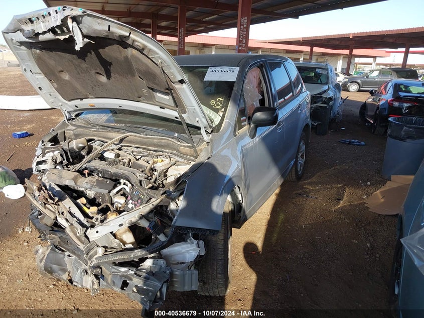 VIN JF2SJAAC7JG447617 2018 SUBARU FORESTER 2.5I
