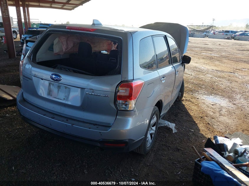 VIN JF2SJAAC7JG447617 2018 SUBARU FORESTER 2.5I