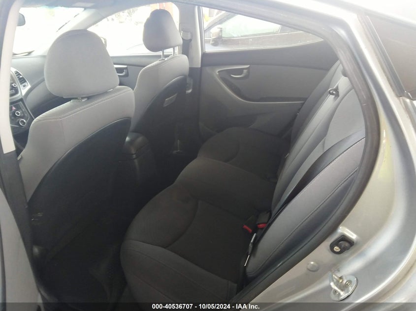 KMHDH4AE1FU413330 2015 Hyundai Elantra Se