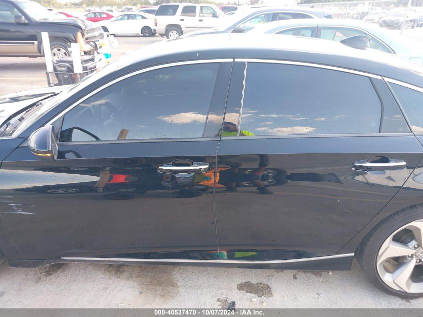 1HGCV1F91JA209643 2018 Honda Accord Touring