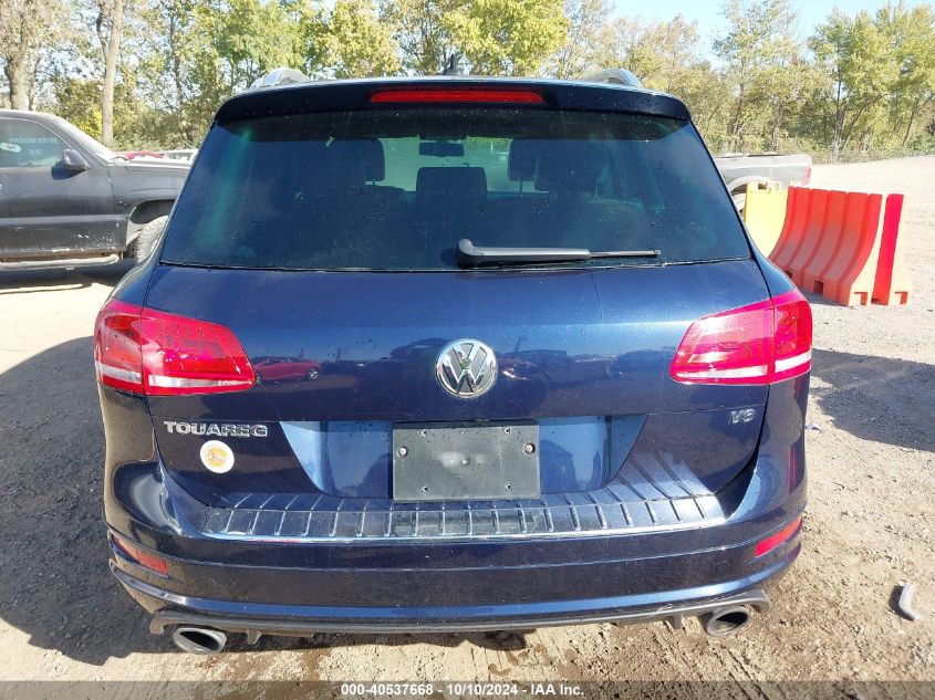 2014 Volkswagen Touareg 3.6L R-Line VIN: WVGDF9BP1ED002706 Lot: 40537668