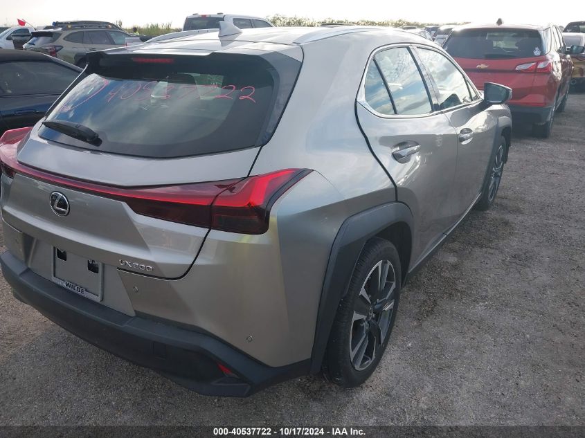 VIN JTHX3JBH8M2032220 2021 Lexus UX 200 no.4