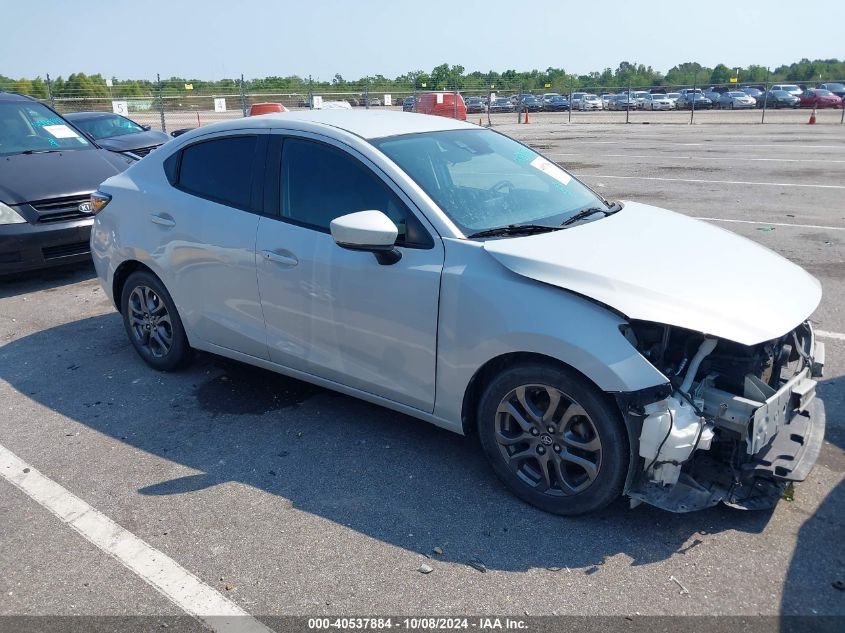 3MYDLBYV9KY519028 2019 Toyota Yaris Le