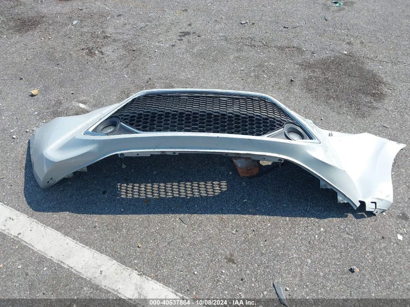 3MYDLBYV9KY519028 2019 Toyota Yaris Le