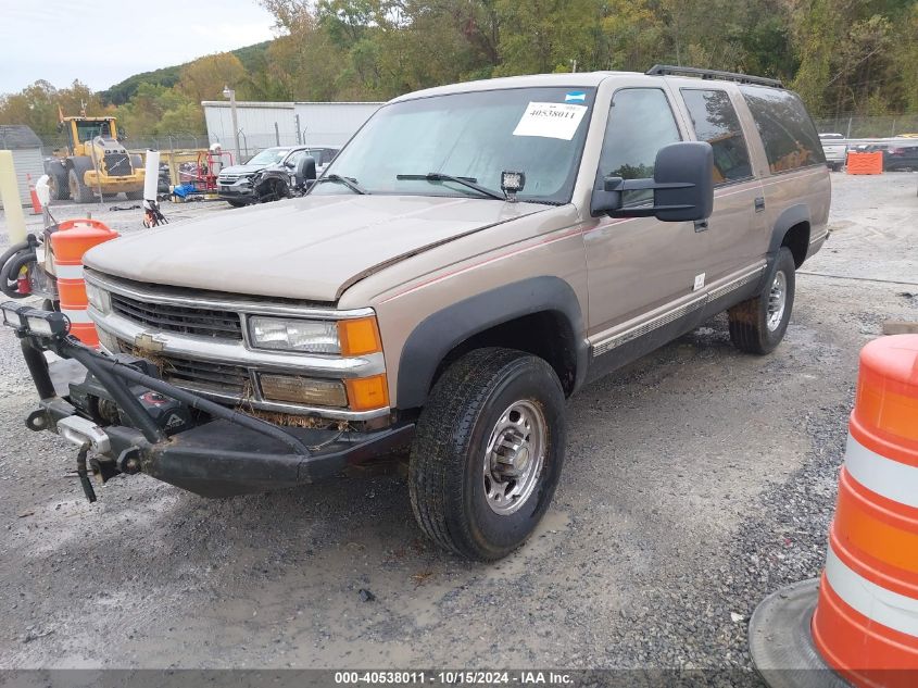 1996 Chevrolet Suburban K1500 VIN: 3GNGK16F7TG138703 Lot: 40538011