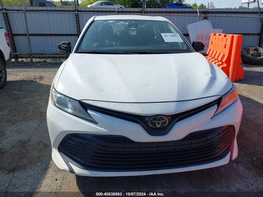 4T1B11HK4KU260586 2019 Toyota Camry Le