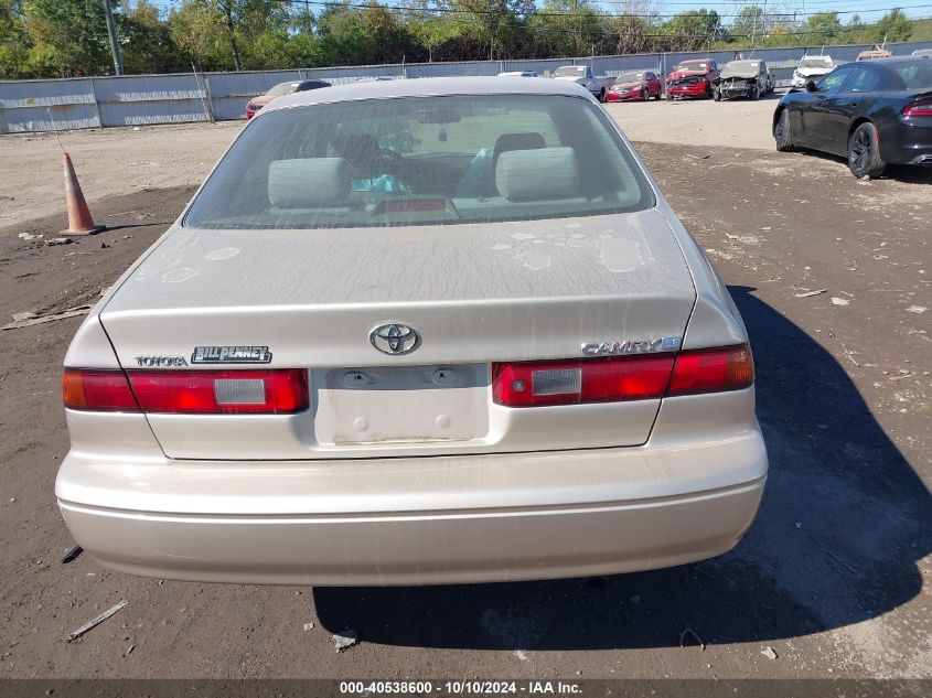 4T1BG22K6WU335548 1998 Toyota Camry Le