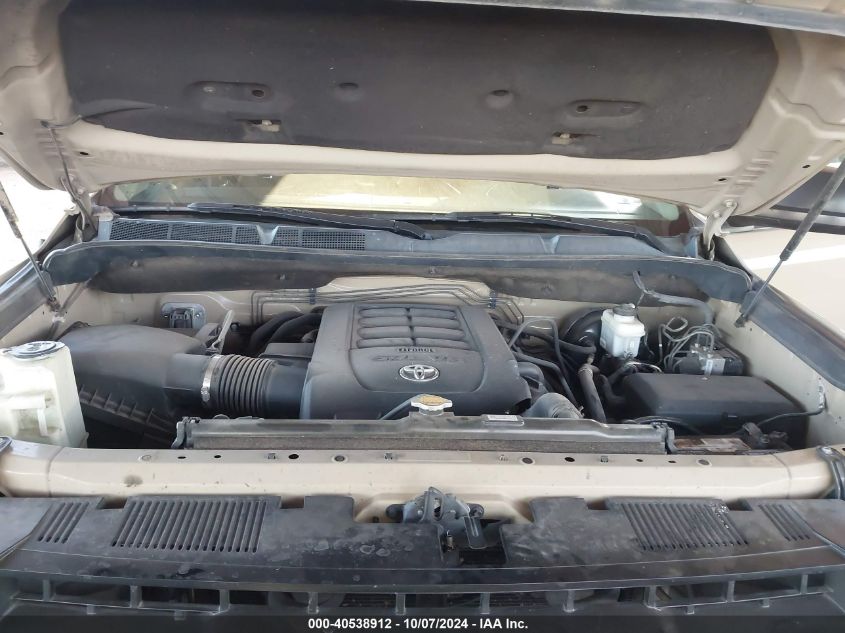 5TFDW5F15HX613456 2017 Toyota Tundra Sr5 5.7L V8