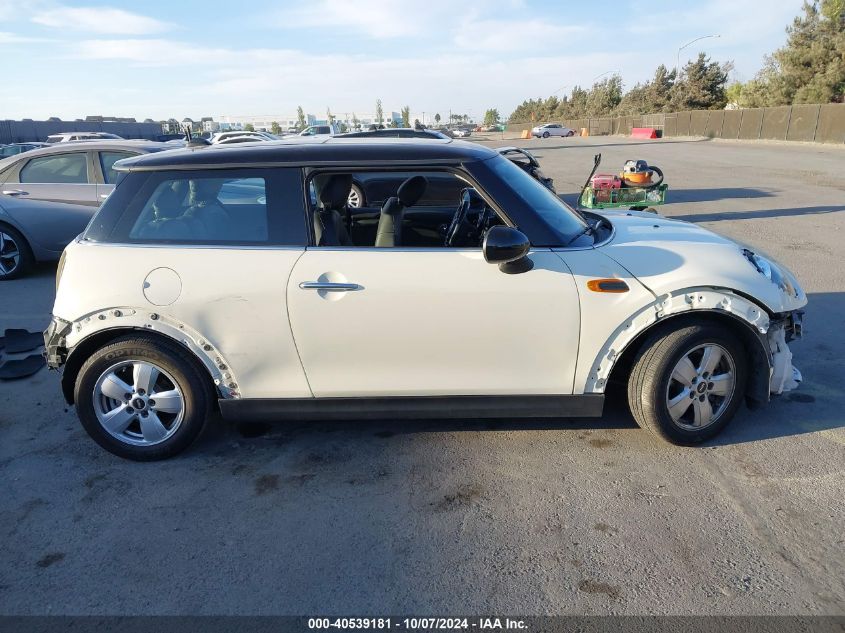 2015 Mini Hardtop Cooper VIN: WMWXM5C51FT938679 Lot: 40539181