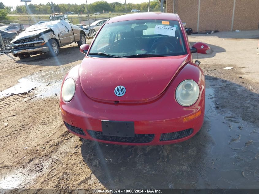 2010 Volkswagen New Beetle 2.5L VIN: 3VWPG3AG2AM015571 Lot: 40539374