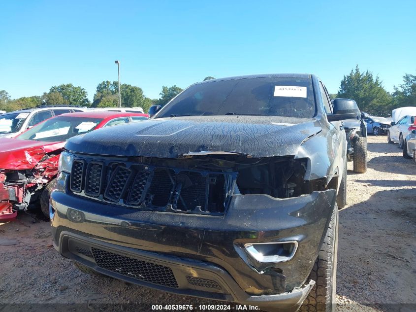 1C4RJFAG2HC679766 2017 Jeep Grand Cherokee Laredo