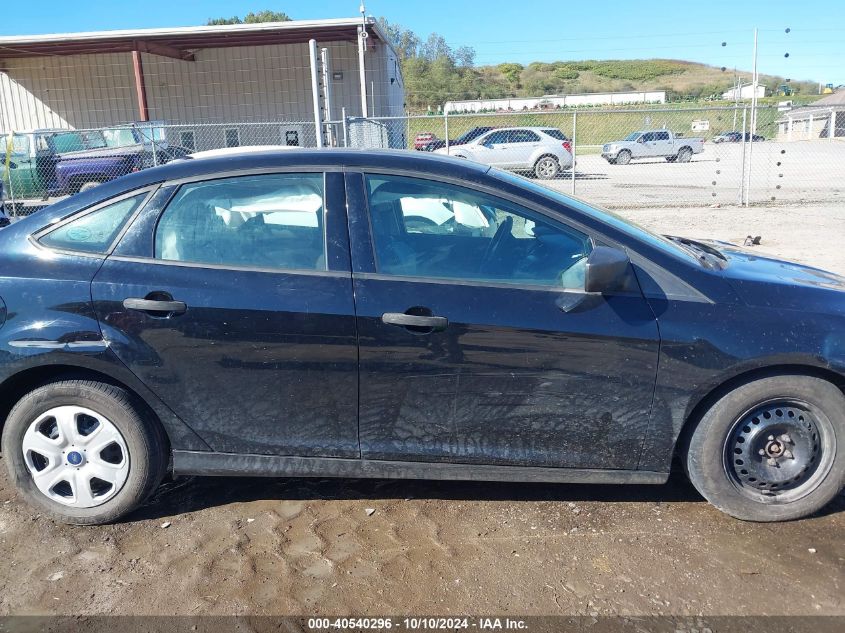 2018 Ford Focus S VIN: 1FADP3E27JL221822 Lot: 40540296