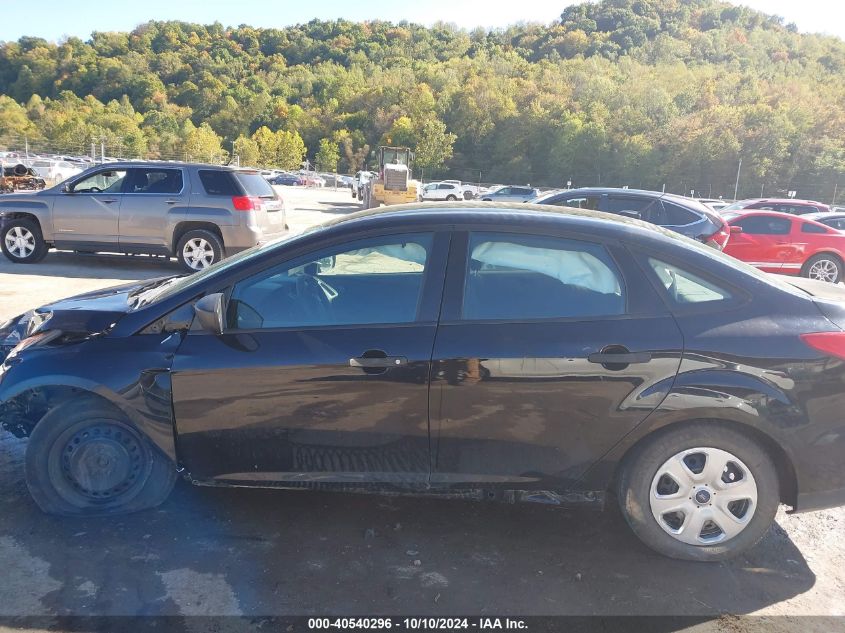 2018 Ford Focus S VIN: 1FADP3E27JL221822 Lot: 40540296