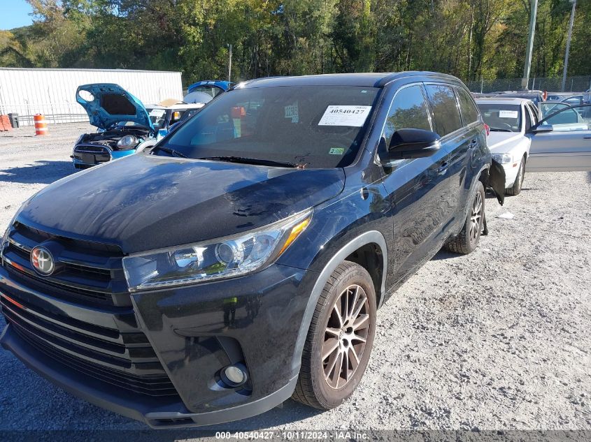 5TDKZRFH3HS188246 2017 TOYOTA HIGHLANDER - Image 2