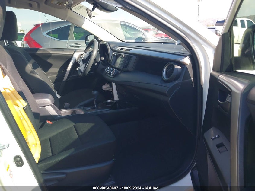 2017 TOYOTA RAV4 LE - JTMZFREV5HJ142428