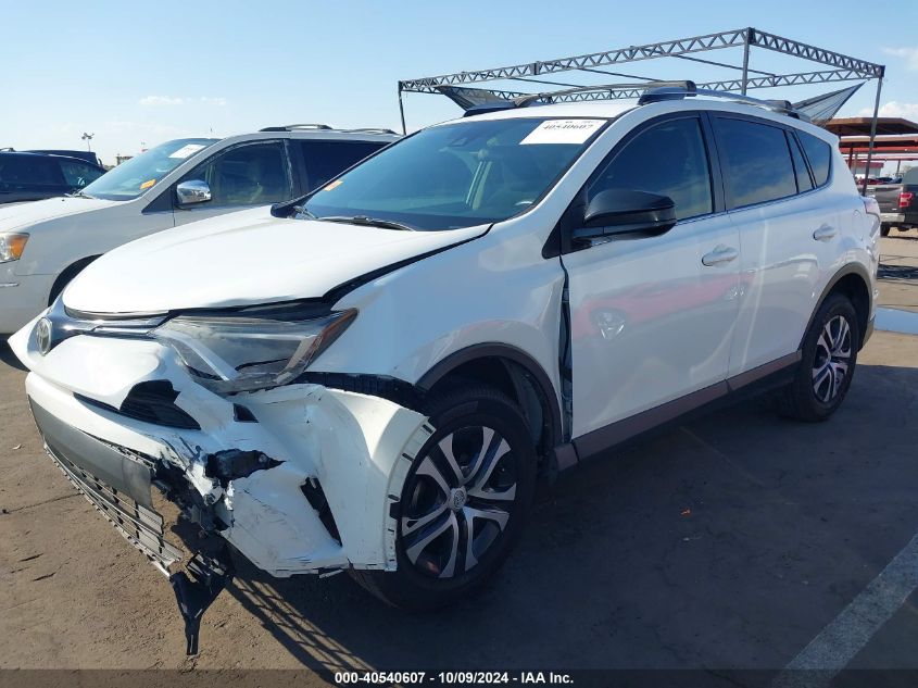 JTMZFREV5HJ142428 2017 Toyota Rav4 Le