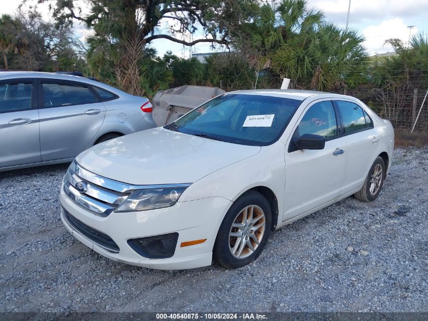 2012 Ford Fusion S VIN: 3FAHP0GA9CR372752 Lot: 40540875