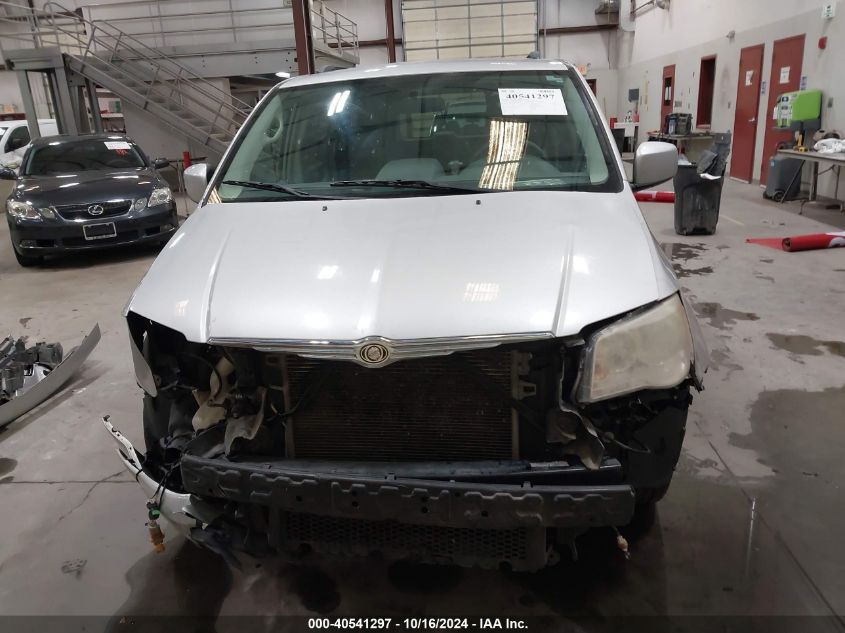 2010 Chrysler Town & Country Touring VIN: 2A4RR5DX8AR340256 Lot: 40541297