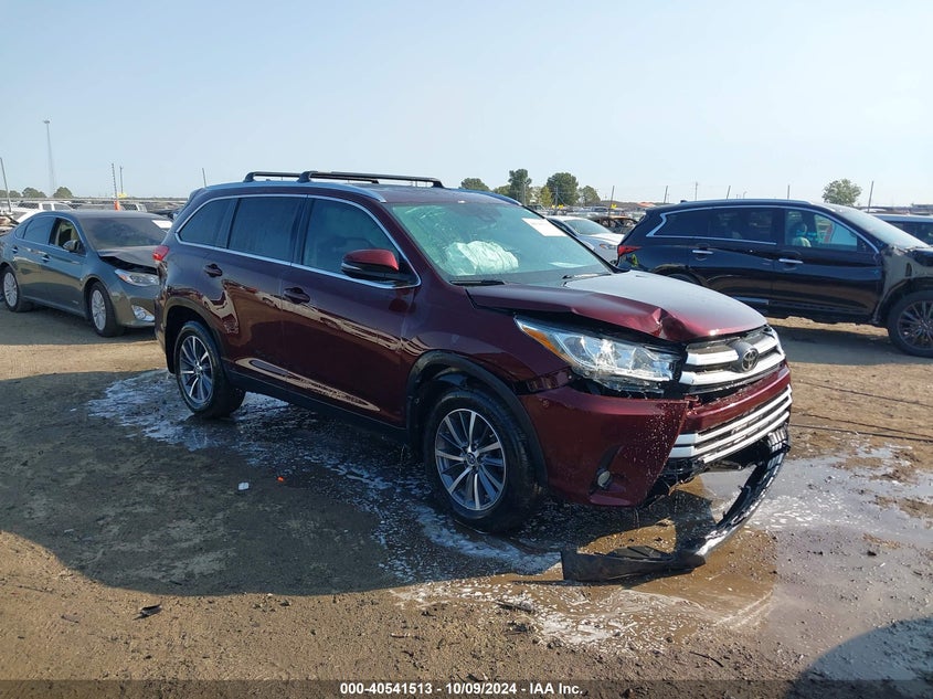 Image 1 of 2019 Toyota Highlander  salvage vehicle - Lot #40541513 at IAAI