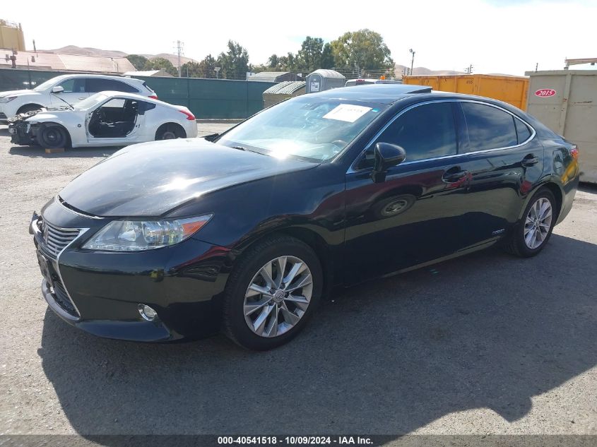 VIN JTHBW1GG8E2057038 2014 Lexus ES, 300H no.2