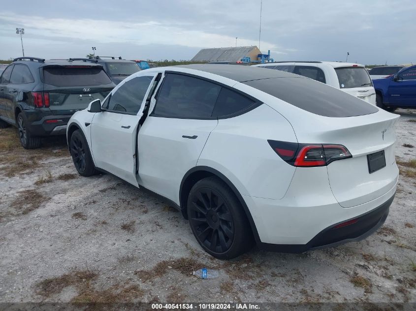 2021 Tesla Model Y Long Range Dual Motor All-Wheel Drive VIN: 5YJYGDEE1MF112176 Lot: 40541534