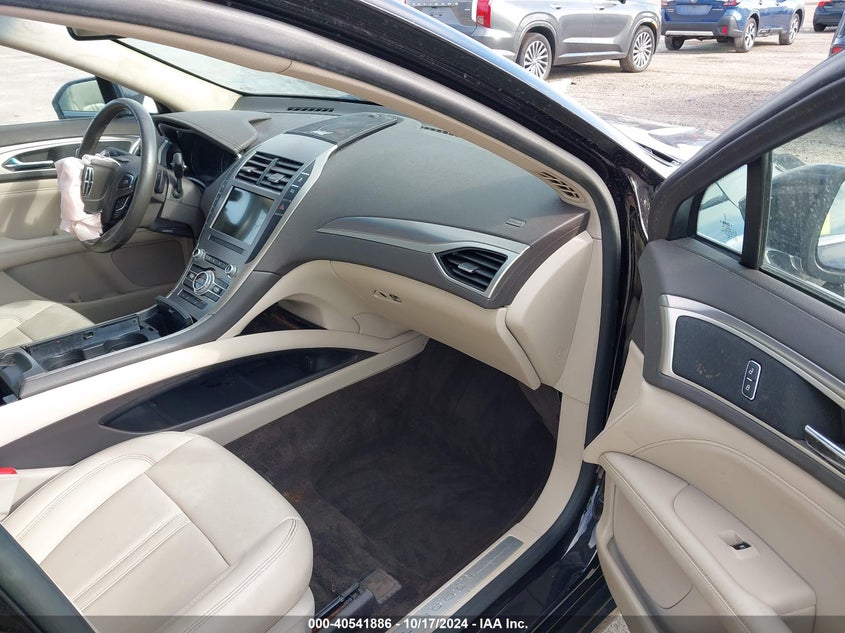 VIN 3LN6L5A95LR609595 2020 LINCOLN MKZ STANDARD