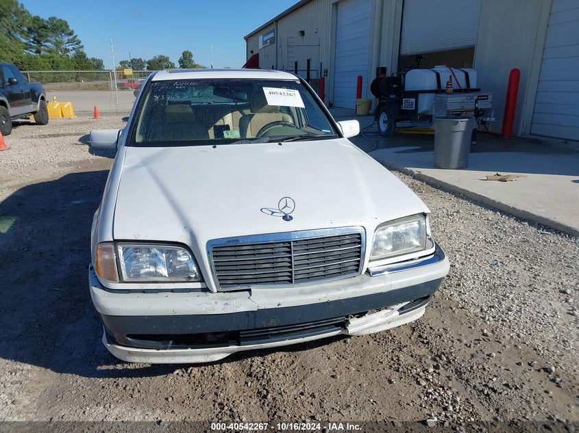 2000 Mercedes-Benz C 230 Kompressor VIN: WDBHA24G4YA838653 Lot: 40542267