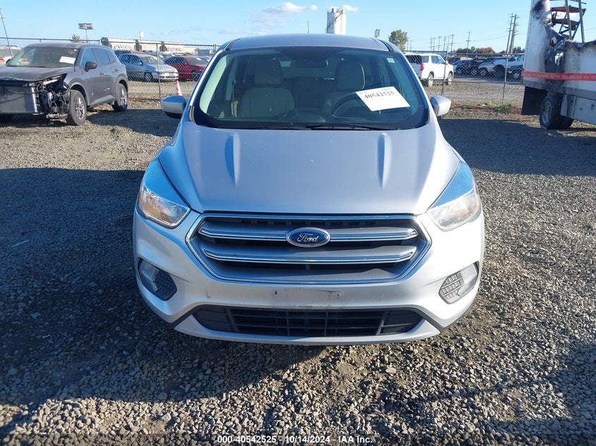 VIN 1FMCU9G92HUB46037 2017 FORD ESCAPE SE
