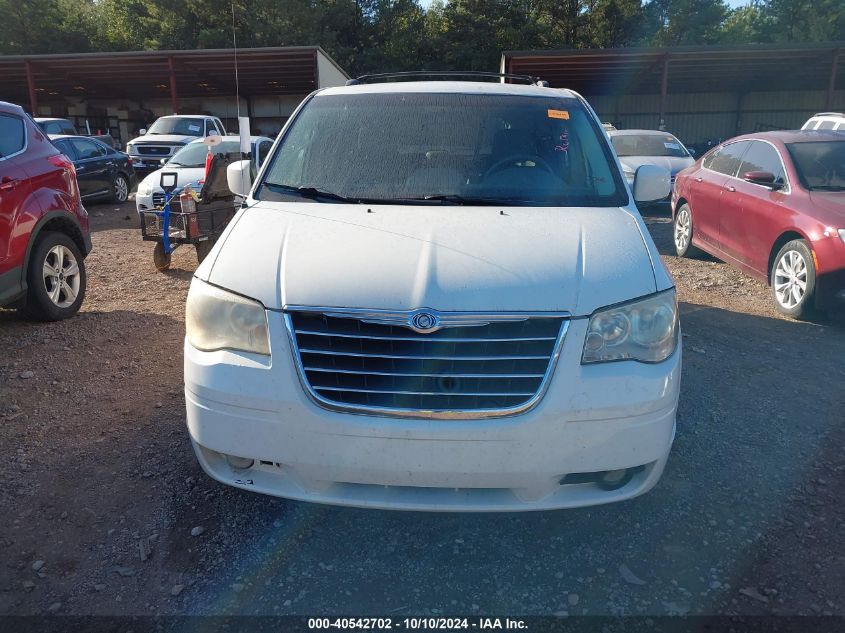 2A4RR5D10AR492687 2010 Chrysler Town & Country Touring