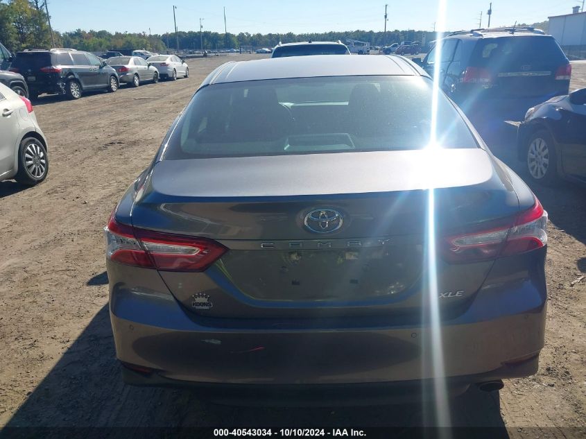 4T1B11HK7JU013688 2018 Toyota Camry Xle