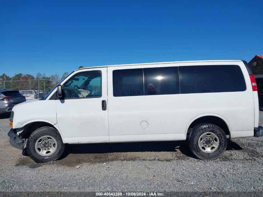 1GAWGFFG4H1340683 2017 Chevrolet Express 2500 Lt