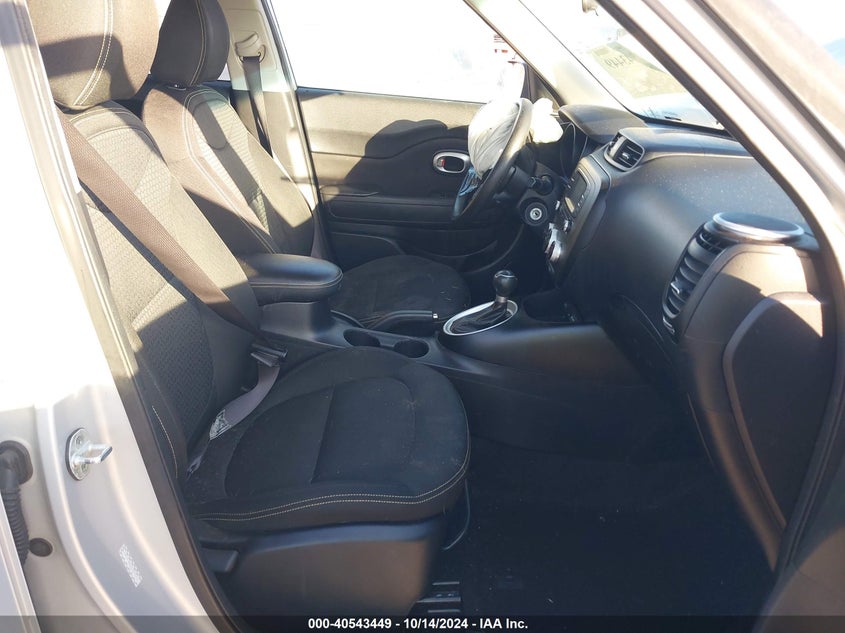 2016 KIA SOUL + - KNDJP3A56G7828552