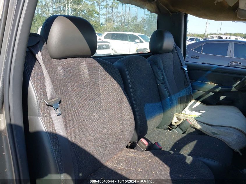 1999 Chevrolet Silverado 1500 VIN: 1GCEC14W9XZ209065 Lot: 40543544